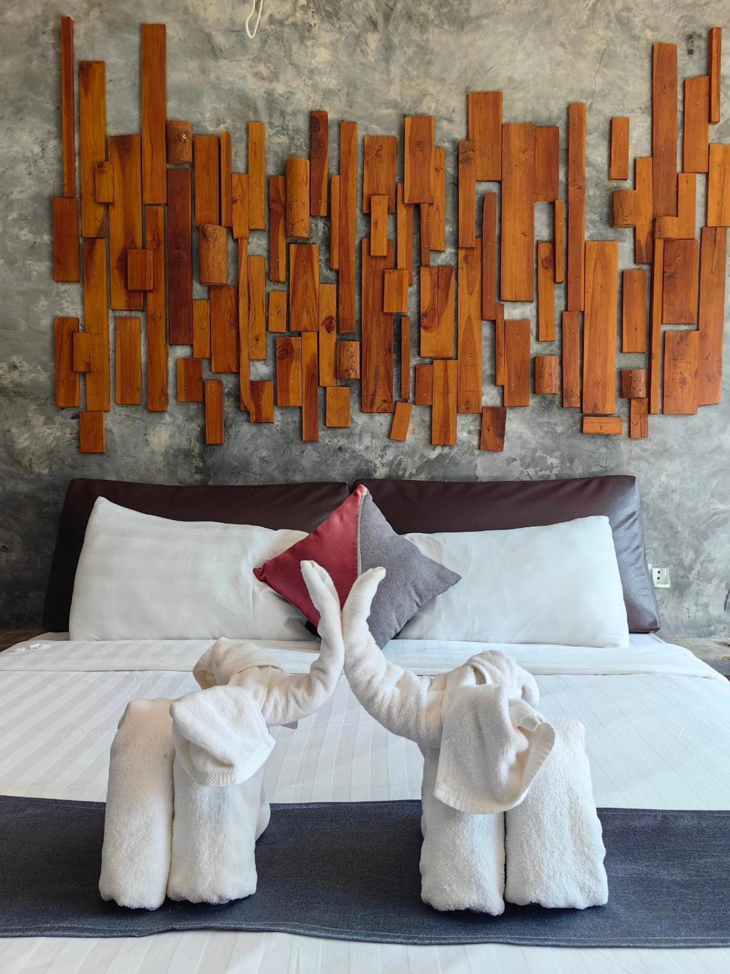 Keeree Loft Resort Thong Pha Phum Εξωτερικό φωτογραφία