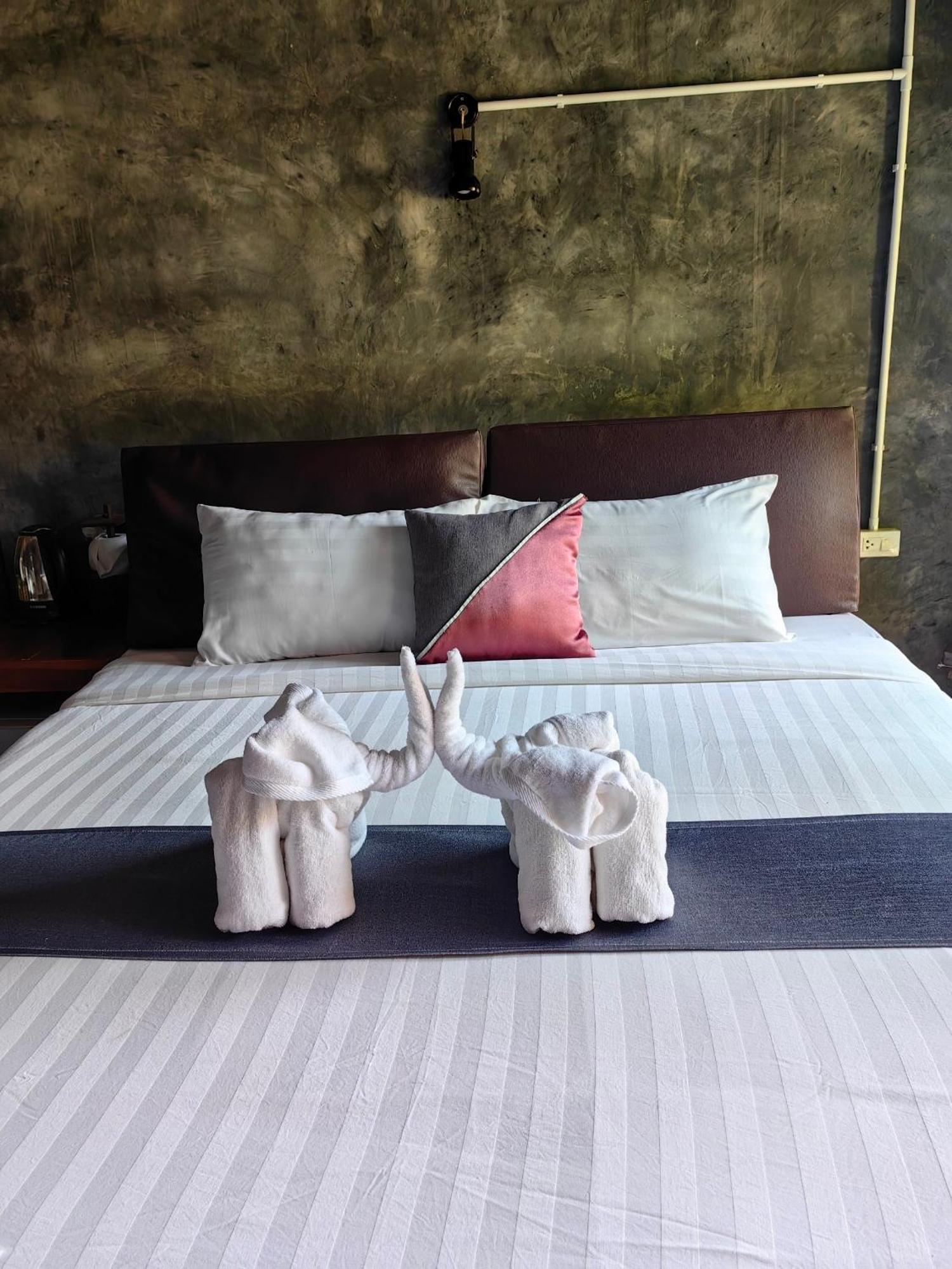 Keeree Loft Resort Thong Pha Phum Εξωτερικό φωτογραφία